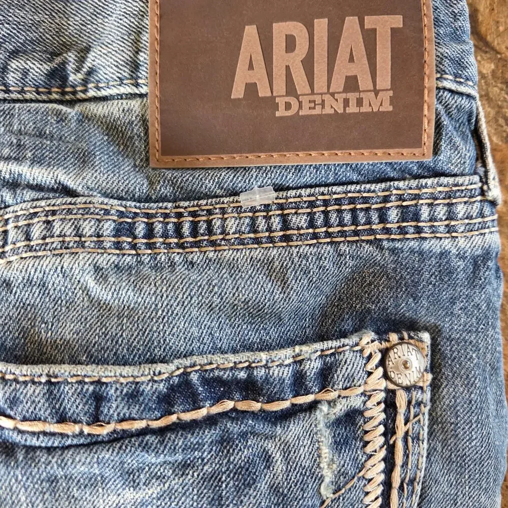 ARIAT M5 Straight leg straight fit jeans mens size 30X30